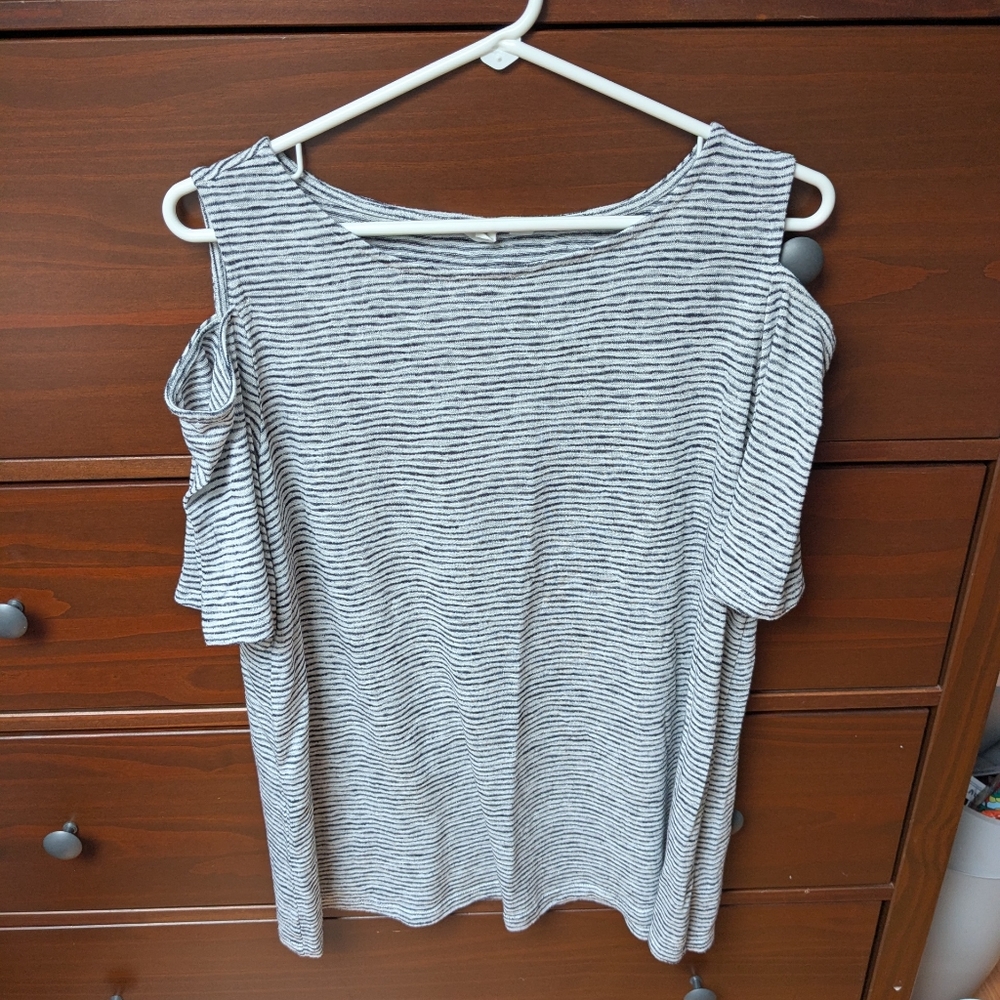 Gap Maternity Cold Shoulder Black And White Striped Top Sz L